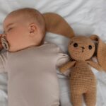 Kako stvoriti stabilnu rutinu spavanja kod novorođenčeta